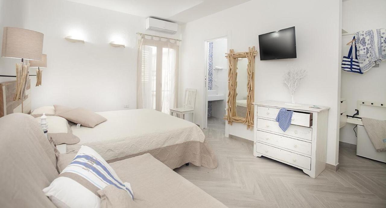 B&B Jolie Santa Teresa Gallura Zewnętrze zdjęcie